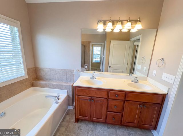 179 Raven Ridge, Jefferson, GA 30549