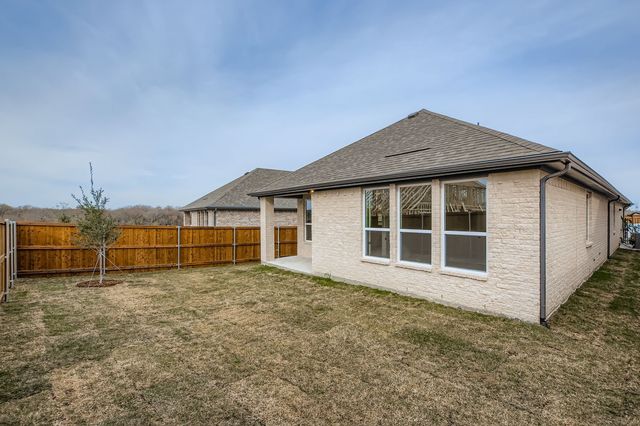 836 Stone Grove Road, Lavon, TX 75166