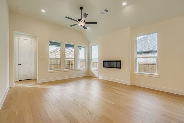 836 Stone Grove Road, Lavon, TX 75166