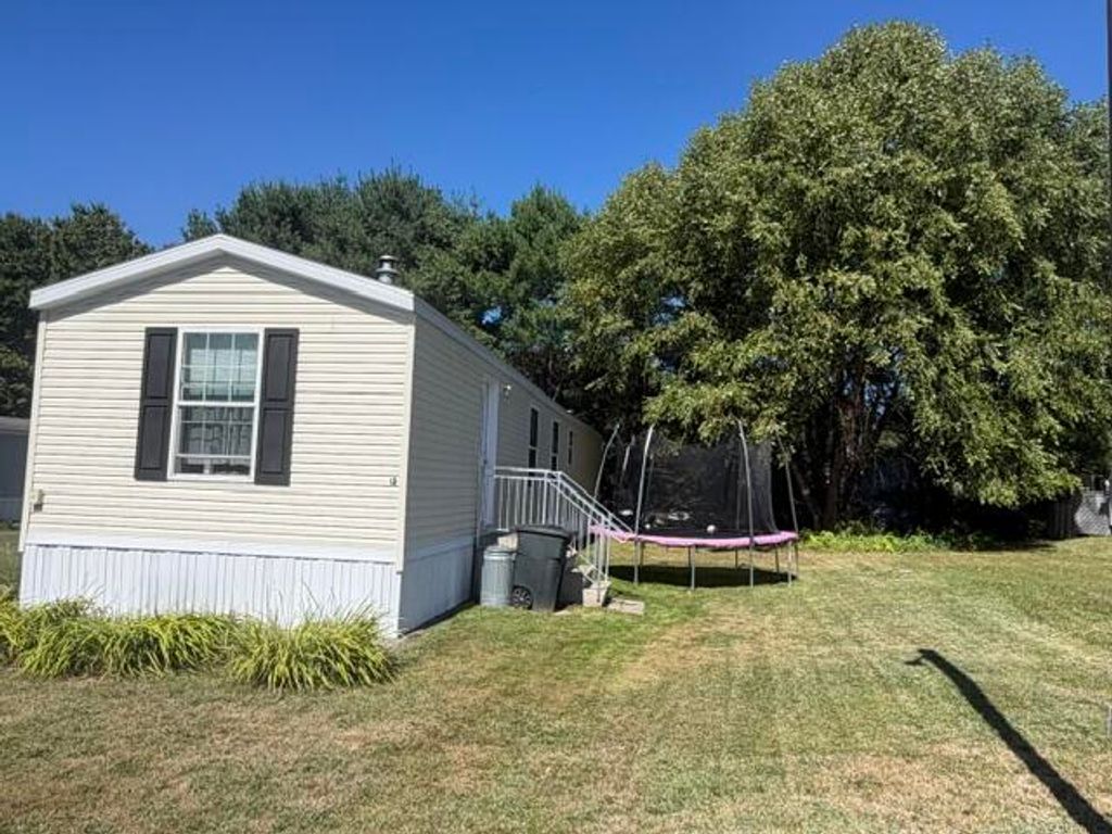 13 Dunlop Avenue, Mechanic Falls, ME 04256 — photo 5