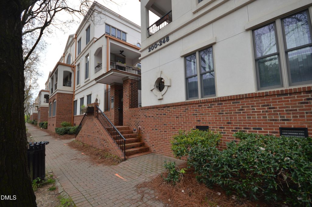 236 E Davie Street, Raleigh, NC 27601