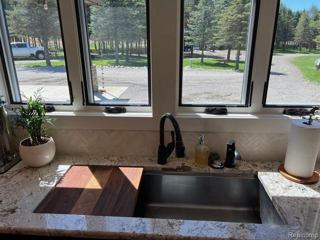 5785 Baldwin Road, Oxford, MI 48371