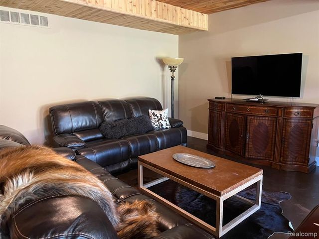 5785 Baldwin Road, Oxford, MI 48371