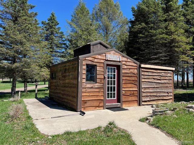5785 Baldwin Road, Oxford, MI 48371