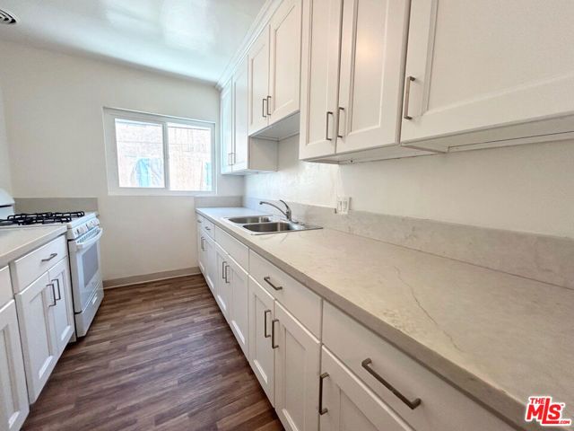 1146 N Formosa Avenue 8, West Hollywood, CA 90046