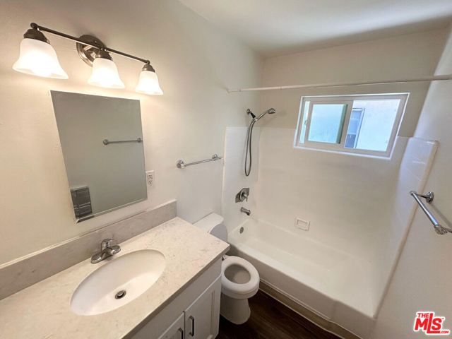 1146 N Formosa Avenue 8, West Hollywood, CA 90046