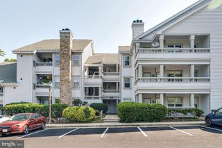 4405 FAIR STONE DR #204, Fairfax, VA 22033