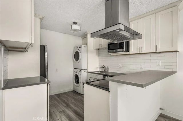 16862 12th St 1, Sunset Beach, CA 90742