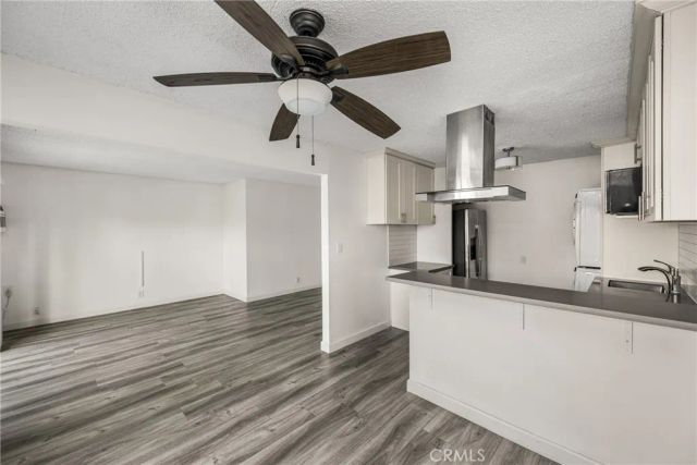 16862 12th St 1, Sunset Beach, CA 90742