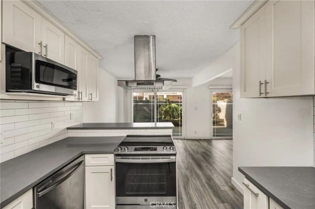 16862 12th St 1, Sunset Beach, CA 90742