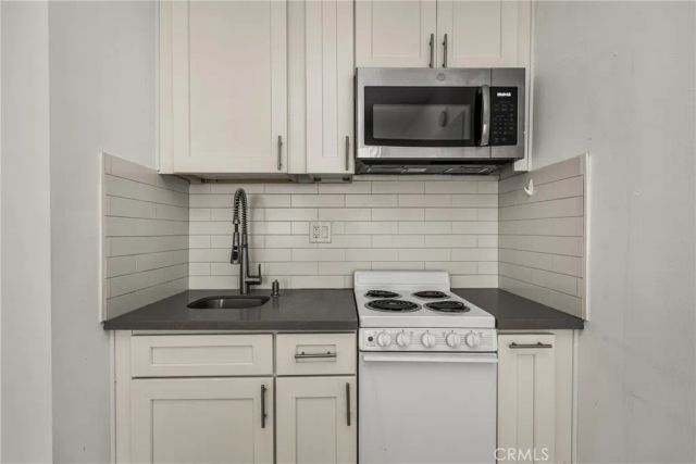 16862 12th St 1, Sunset Beach, CA 90742