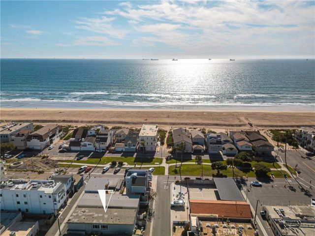 16862 12th St 1, Sunset Beach, CA 90742