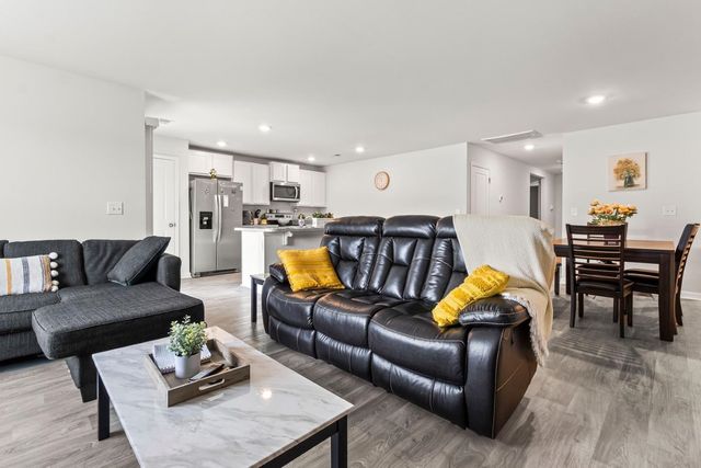 182 Pine Forest Dr., Conway, SC 29526