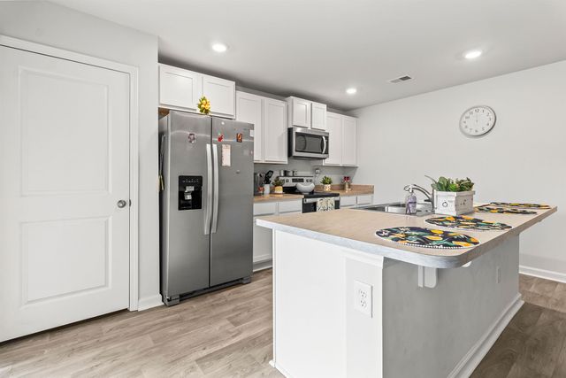 182 Pine Forest Dr., Conway, SC 29526