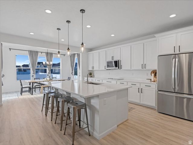 1137 E POSTMARK PL, Eagle Mountain, UT 84005