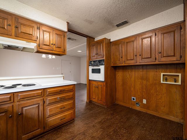 2513 Merry Lane, Tyler, TX 75701