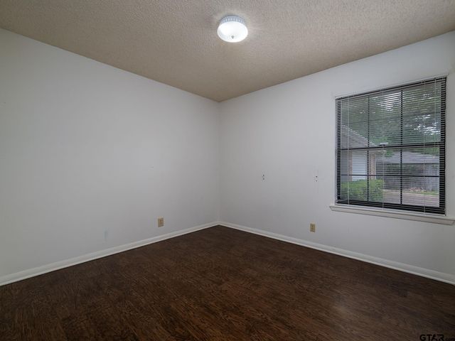 2513 Merry Lane, Tyler, TX 75701