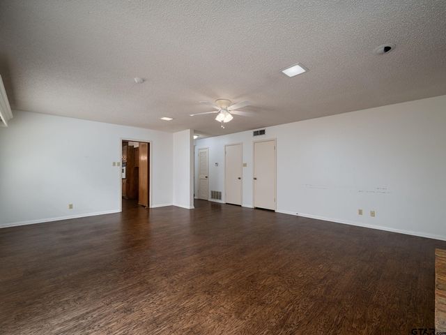 2513 Merry Lane, Tyler, TX 75701
