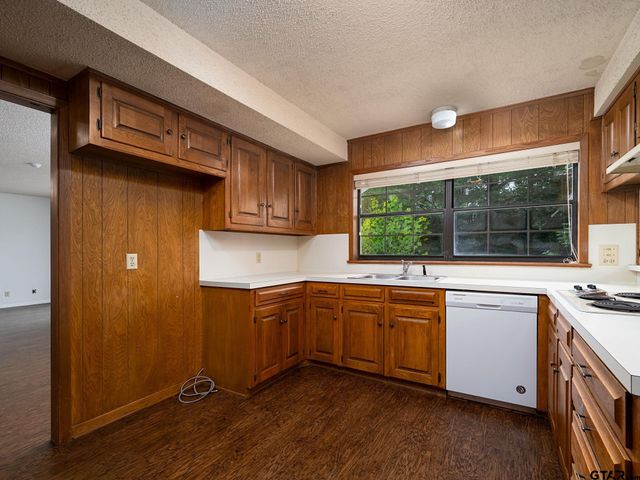 2513 Merry Lane, Tyler, TX 75701