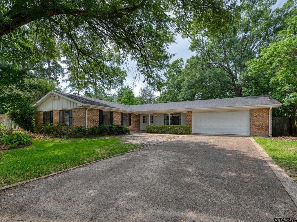 2513 Merry Lane, Tyler, TX 75701