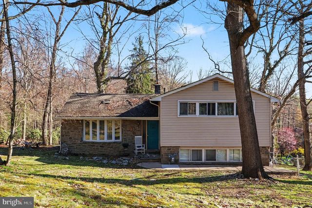 2338 FAIRWAY RD, Huntingdon Valley, PA 19006