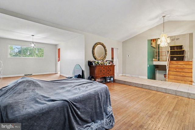 2338 FAIRWAY RD, Huntingdon Valley, PA 19006