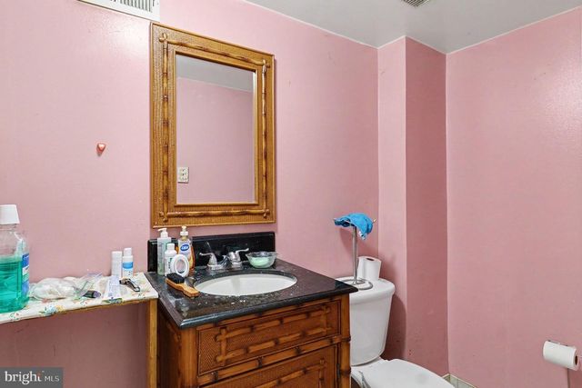 2338 FAIRWAY RD, Huntingdon Valley, PA 19006