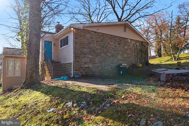 2338 FAIRWAY RD, Huntingdon Valley, PA 19006