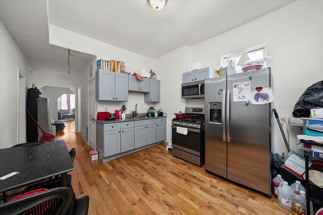 2857 W POLK Street, Chicago, IL 60612