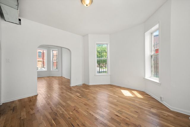 2857 W POLK Street, Chicago, IL 60612