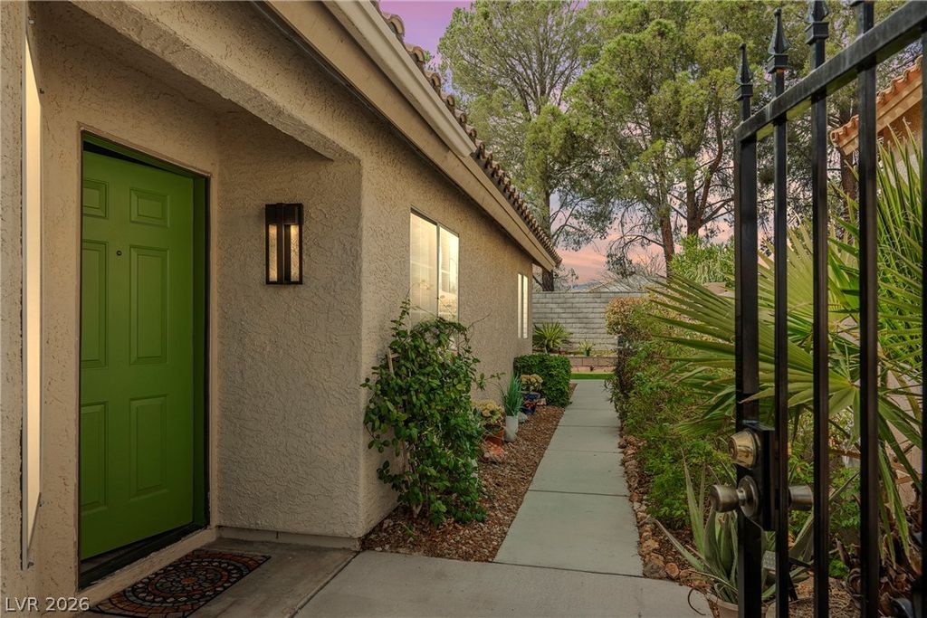 3213 Oyster Bay Street, Las Vegas, NV 89117 — photo 2