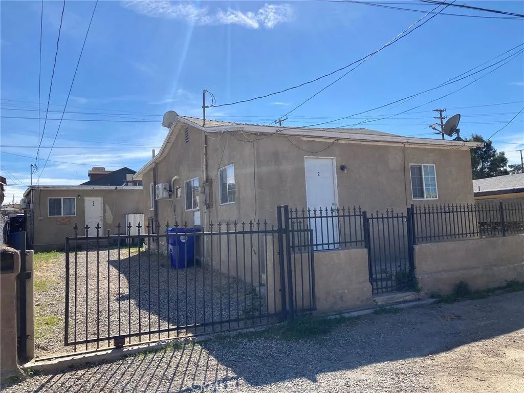 515 Clark, Barstow, CA 92311