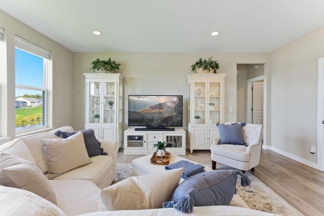 19488 102nd Place, Rogers, MN 55374