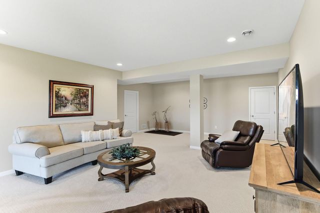 19488 102nd Place, Rogers, MN 55374