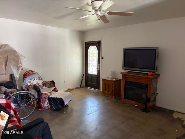 3428 W Banff Lane, Phoenix, AZ 85053