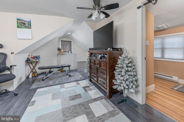 38 PINE ST, Gibbstown, NJ 08027