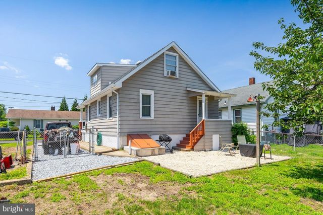 38 PINE ST, Gibbstown, NJ 08027