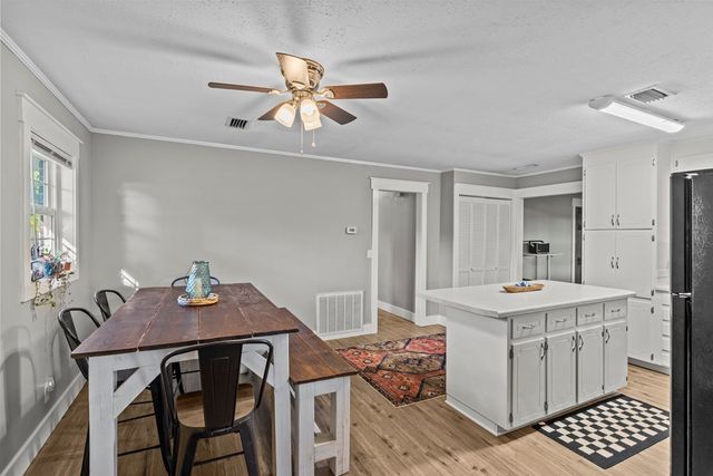 622 Peachtree Street, Headland, AL 36345