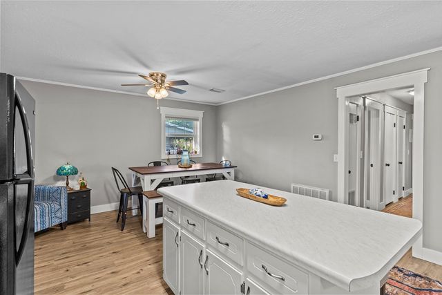 622 Peachtree Street, Headland, AL 36345