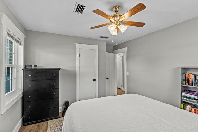 622 Peachtree Street, Headland, AL 36345