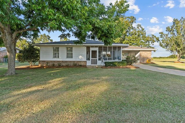 622 Peachtree Street, Headland, AL 36345