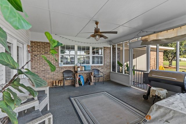 622 Peachtree Street, Headland, AL 36345