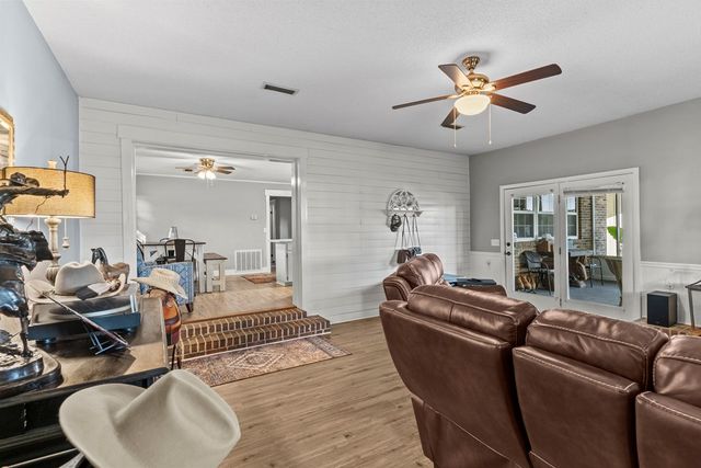 622 Peachtree Street, Headland, AL 36345