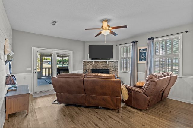 622 Peachtree Street, Headland, AL 36345