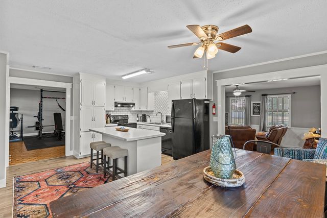 622 Peachtree Street, Headland, AL 36345