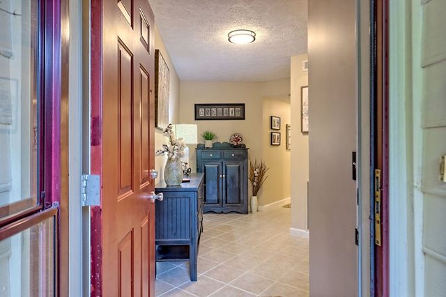 300 Ginger Creek Lane, Clayton, GA 30525