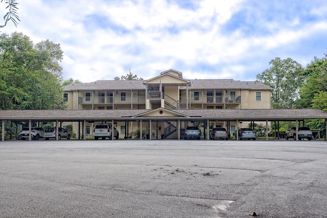 300 Ginger Creek Lane, Clayton, GA 30525