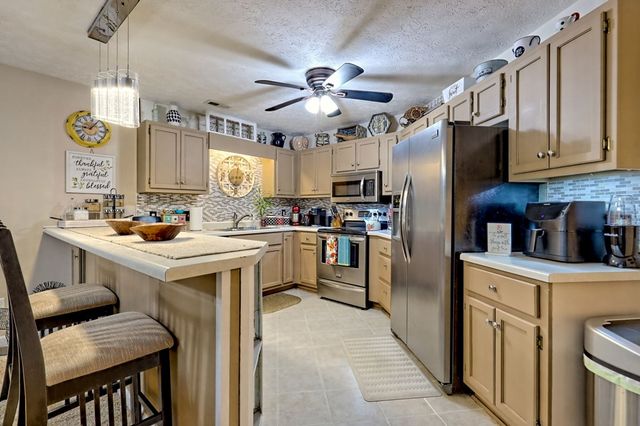 300 Ginger Creek Lane, Clayton, GA 30525