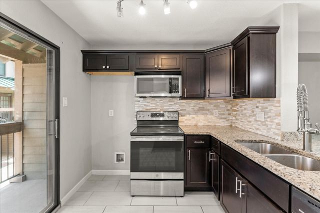 336 Melrose Drive 19D, Richardson, TX 75080