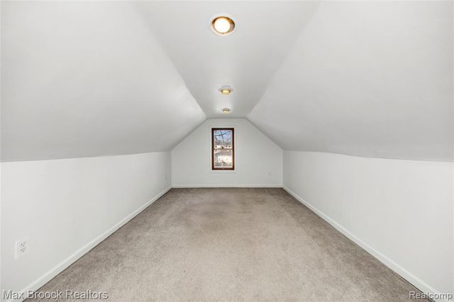 20240 Hollywood Street, Harper Woods, MI 48225